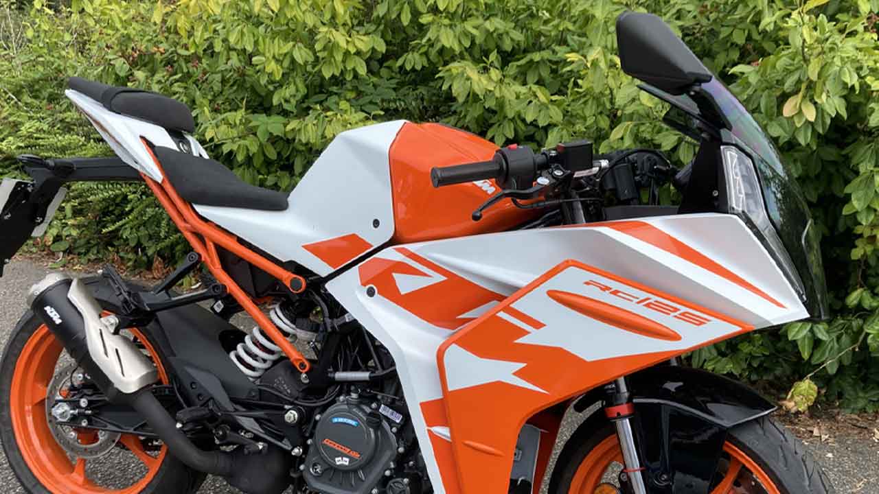 Ktm rc best sale 125 diwali offer